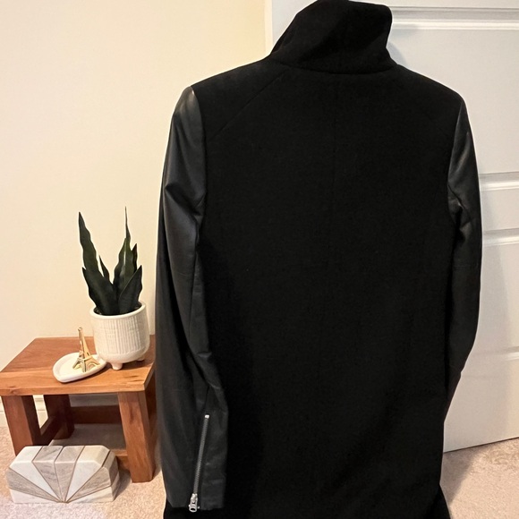 Wool Coat with Leather Sleeves - Picture 5 of 6